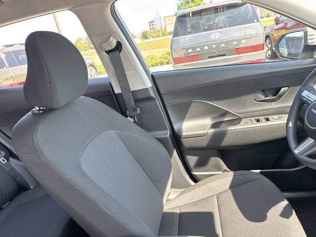 New 2027 Hyundai Kona SE FWD image 13