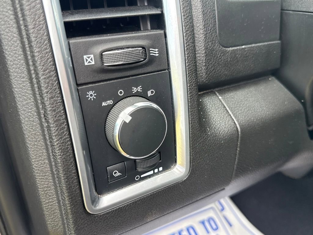 Used 2024 RAM 1500 Classic SLT image 15