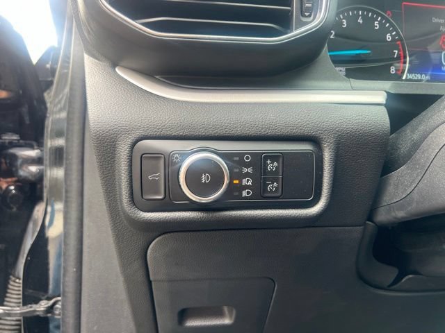 Used 2023 Ford Explorer XLT w/ Equipment Group 202A AWD/4WD image 18