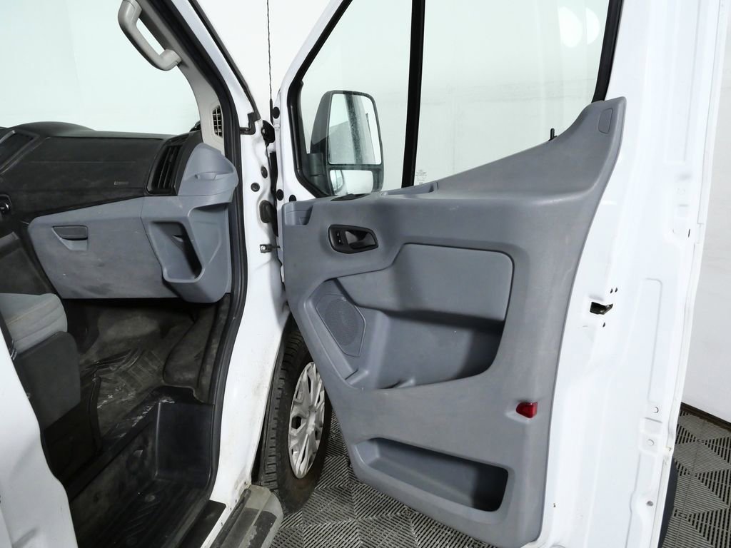 Used 2015 Ford Transit 250 130 Low Roof w/ Exterior Upgrade Package image 15