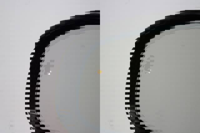 Used 2017 Jaguar XE Premium image 11