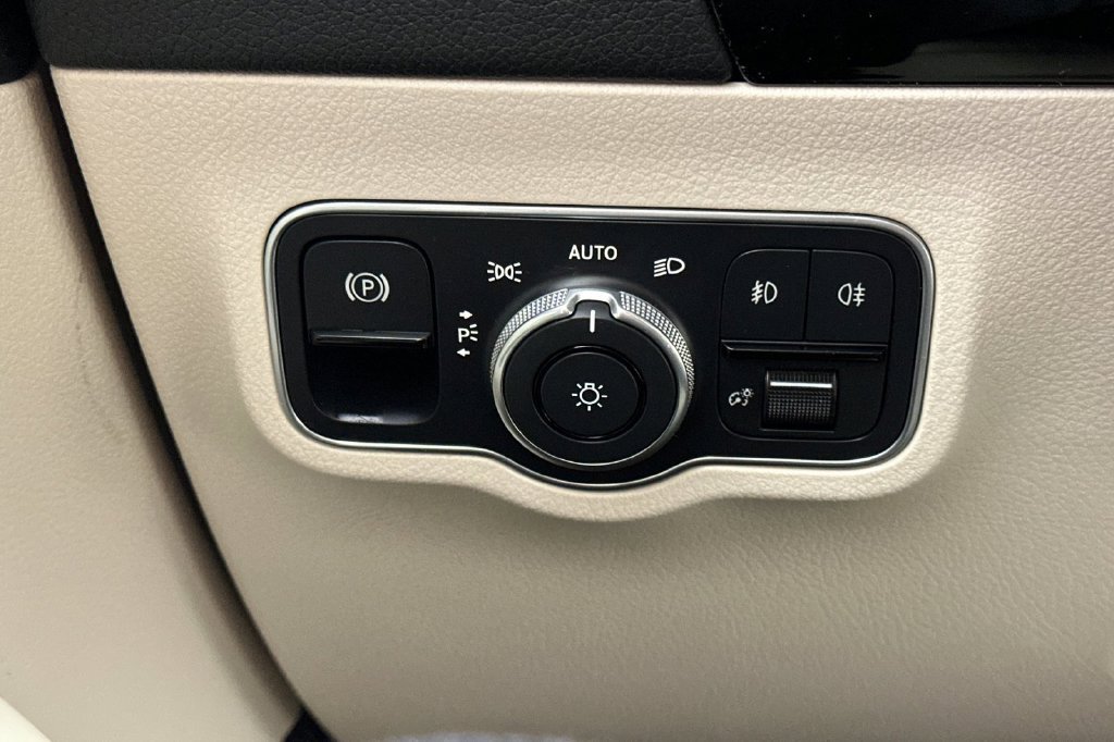 Certified 2026 Mercedes-Benz GLA 250 4MATIC image 33