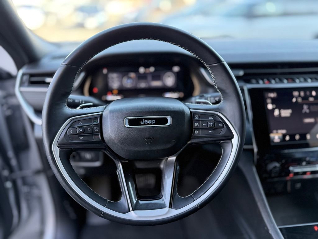 Used 2021 Jeep Grand Cherokee L Laredo image 6