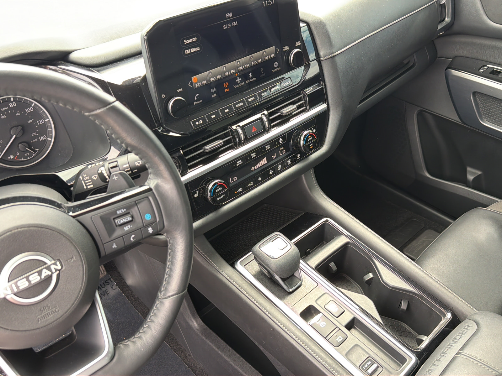 Certified 2022 Nissan Pathfinder SL w/ SL Black Package FWD image 21