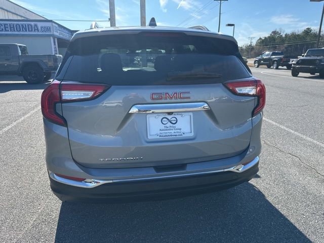 Used 2024 GMC Terrain SLT image 14