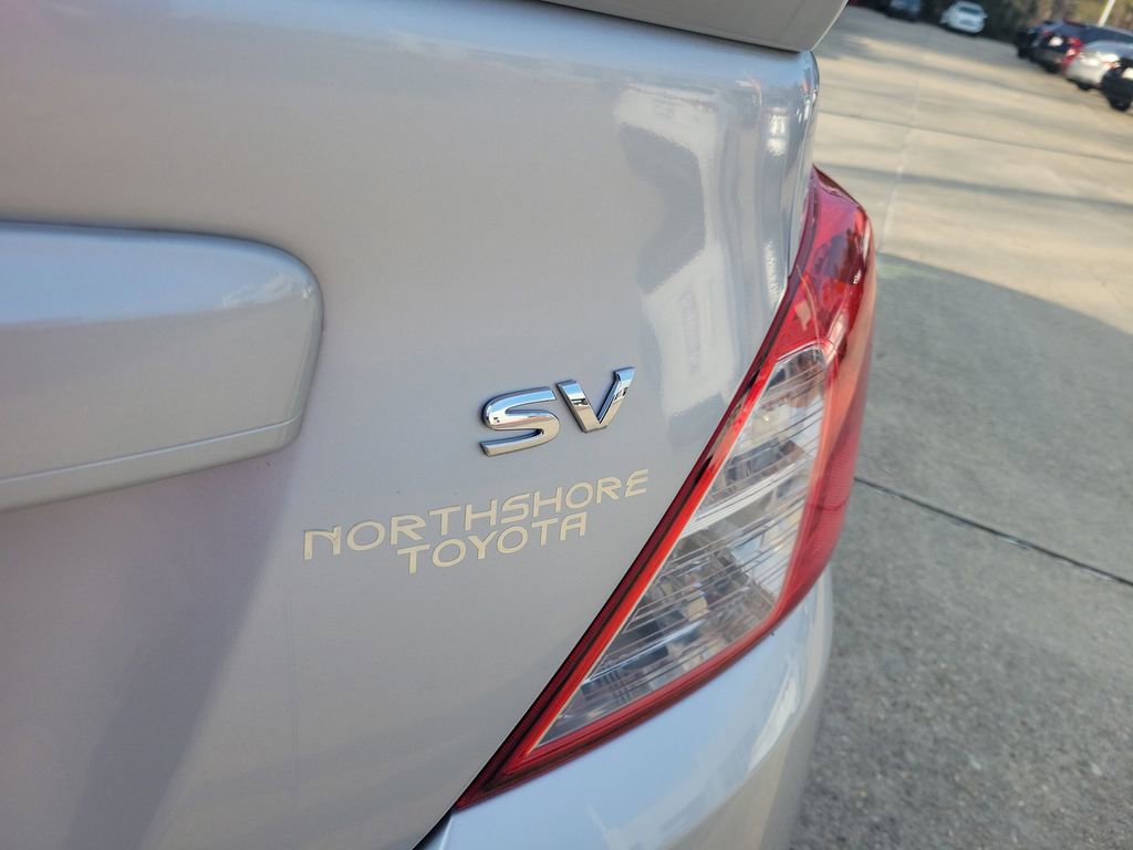 Used 2019 Nissan Versa SV image 5