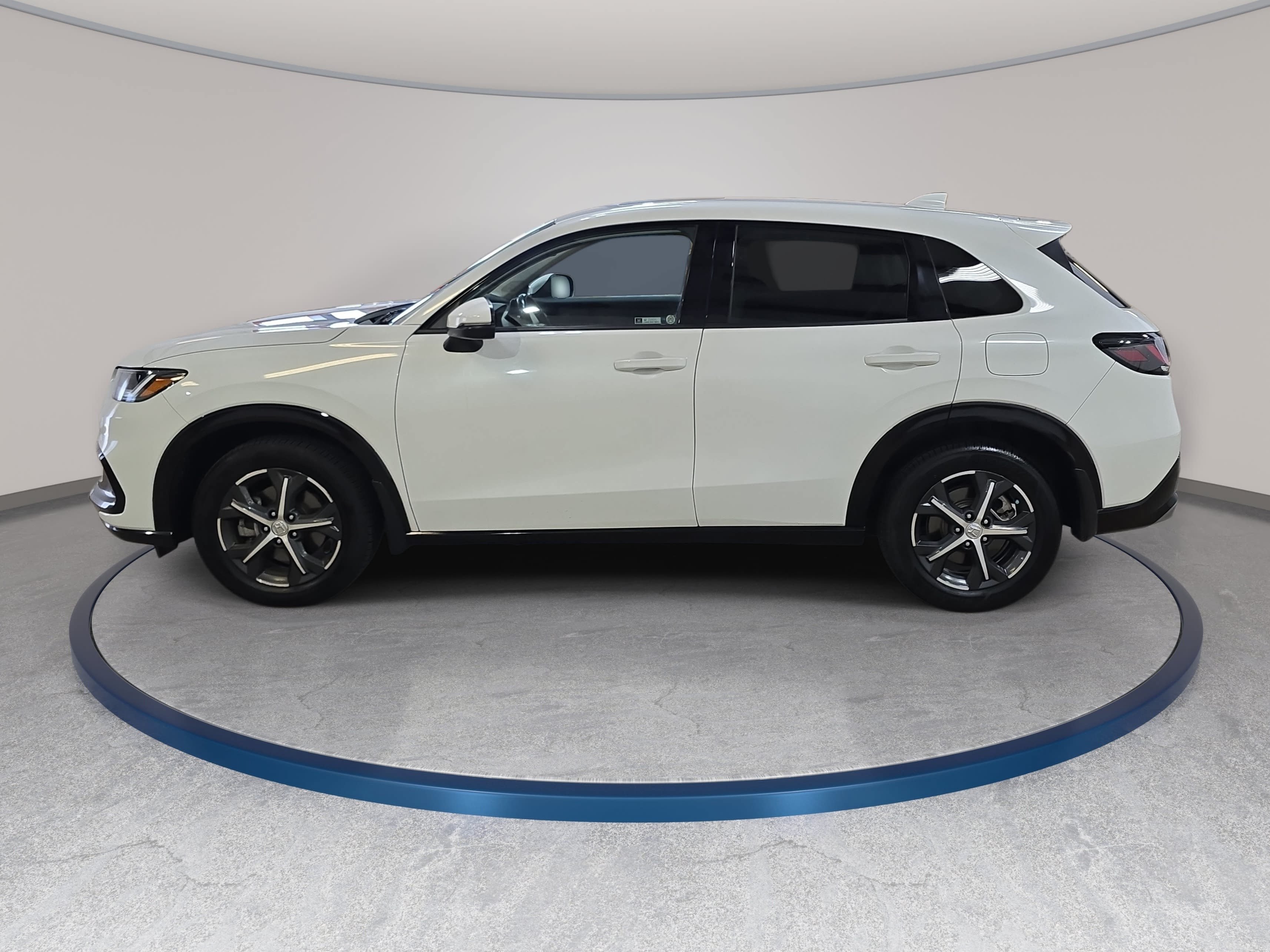 Certified 2024 Honda HR-V EX-L image 9