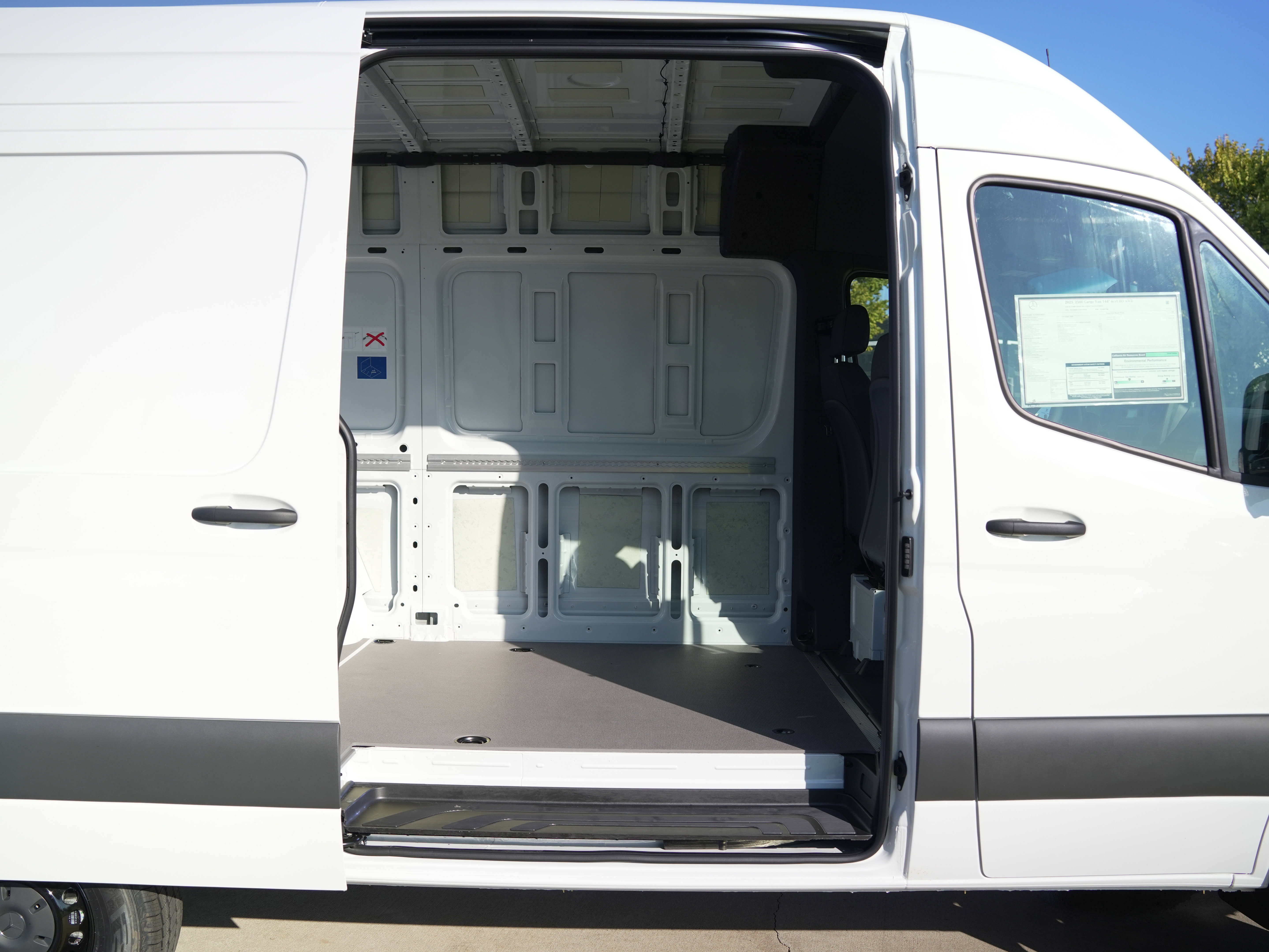 New 2025 Mercedes-Benz Sprinter 2500 image 19
