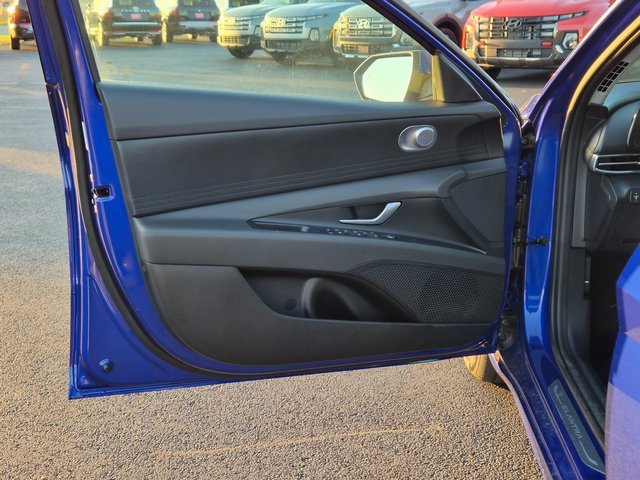 New 2026 Hyundai Elantra SE image 15