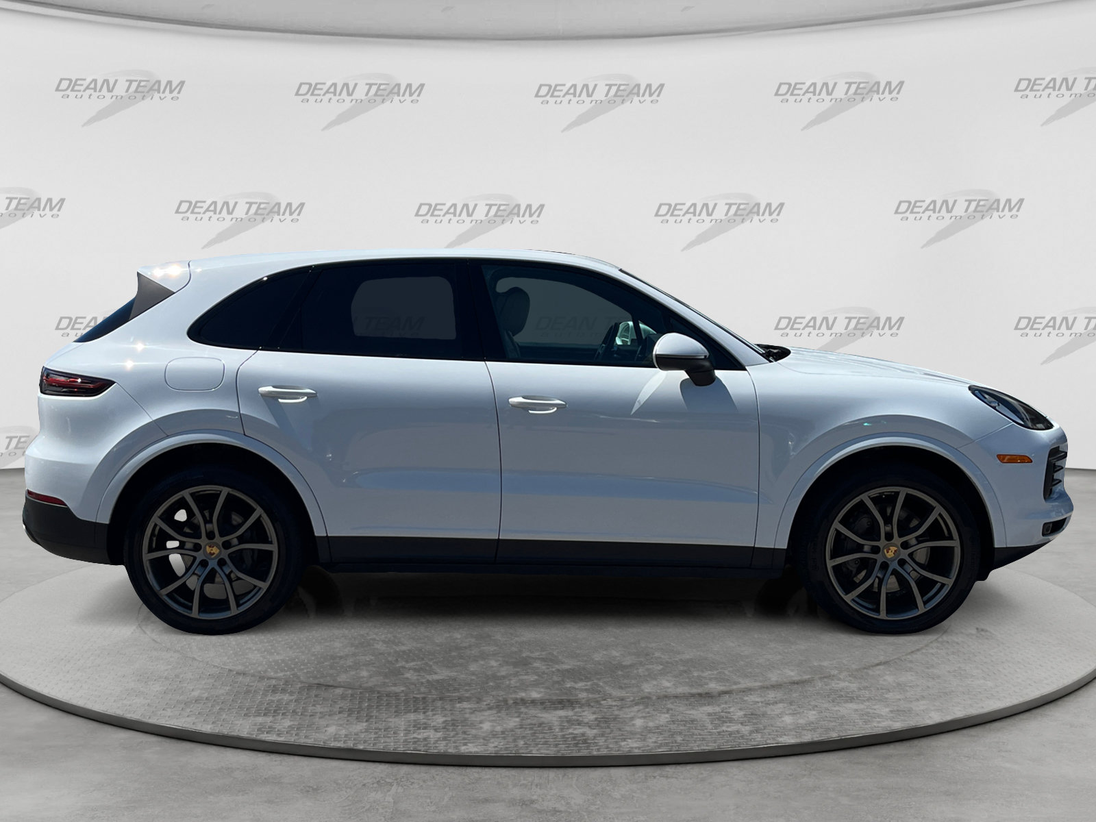 Used 2022 Porsche Cayenne S AWD/4WD image 9