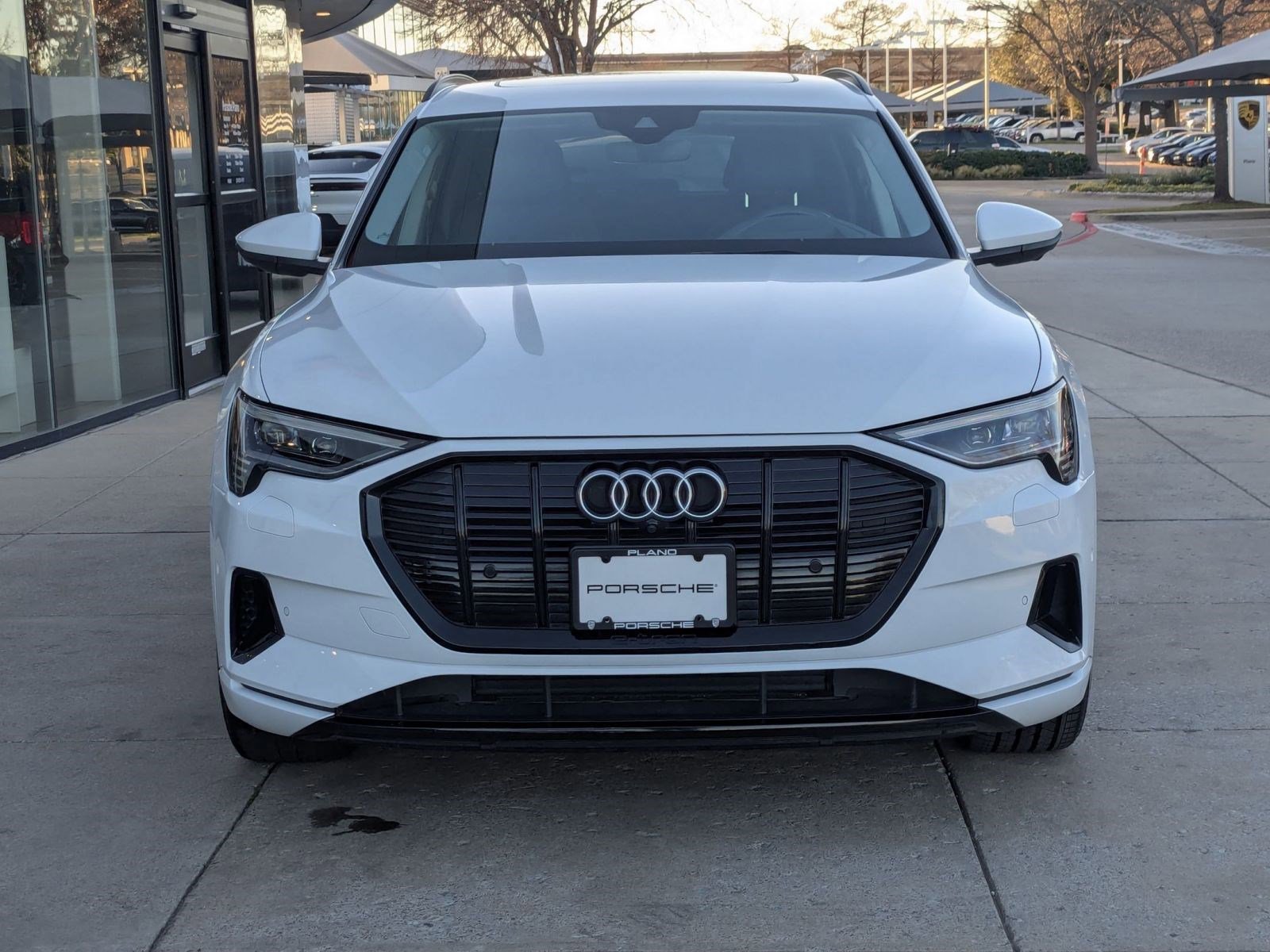 Used 2021 Audi e-tron Prestige w/ Prestige Package image 6
