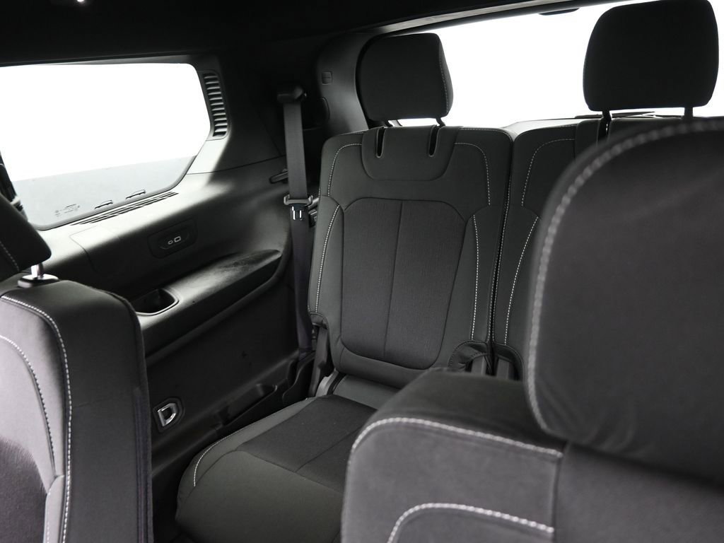 Used 2024 Jeep Grand Cherokee L Laredo w/ Luxury Tech Group I image 36