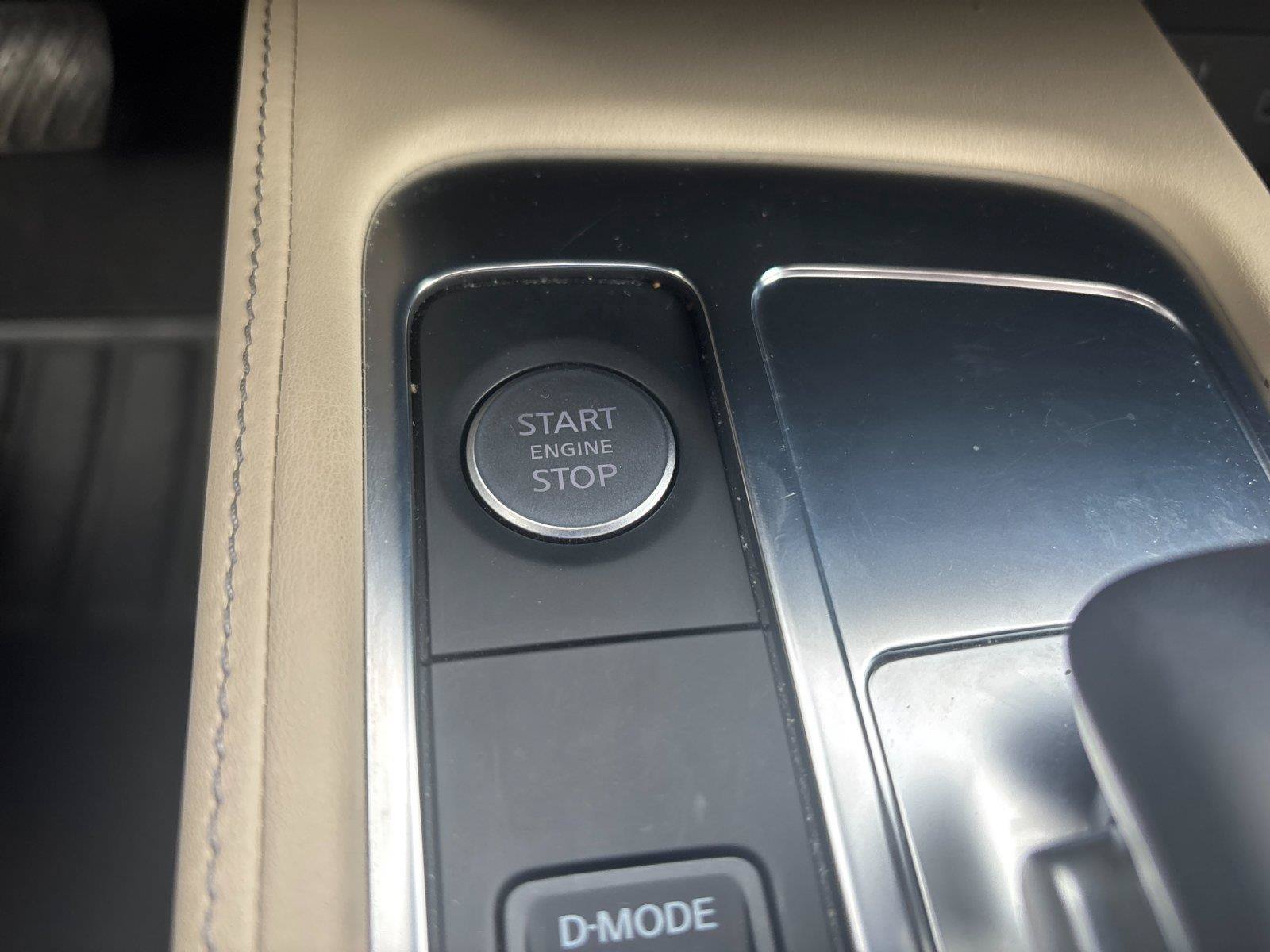 Used 2023 INFINITI QX60 Sensory w/ Cargo Package AWD/4WD image 23