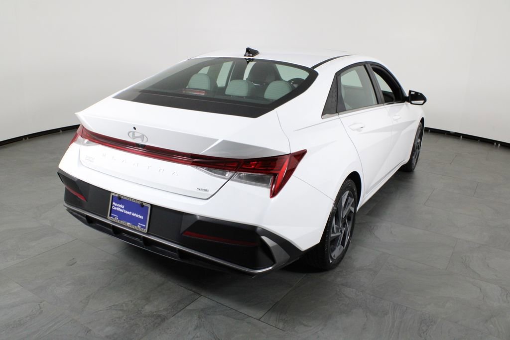 Certified 2025 Hyundai Elantra Limited image 16