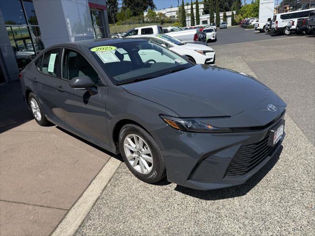 Certified 2025 Toyota Camry LE FWD image 9
