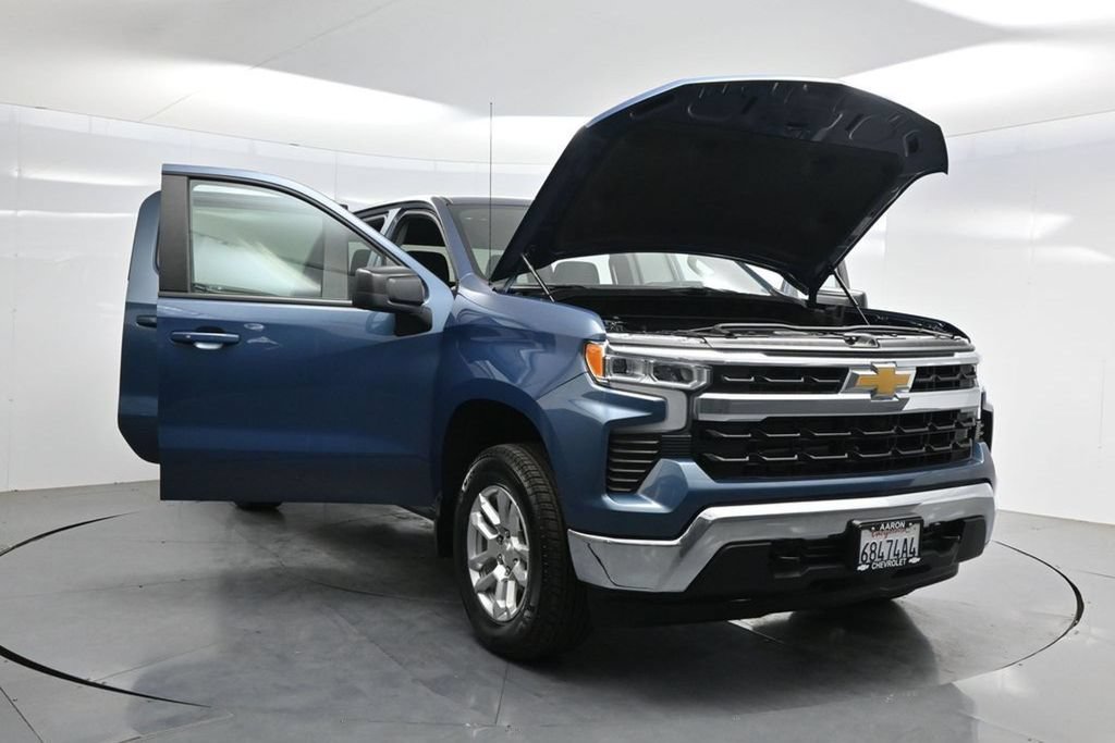 Used 2024 Chevrolet Silverado 1500 LT AWD/4WD image 46