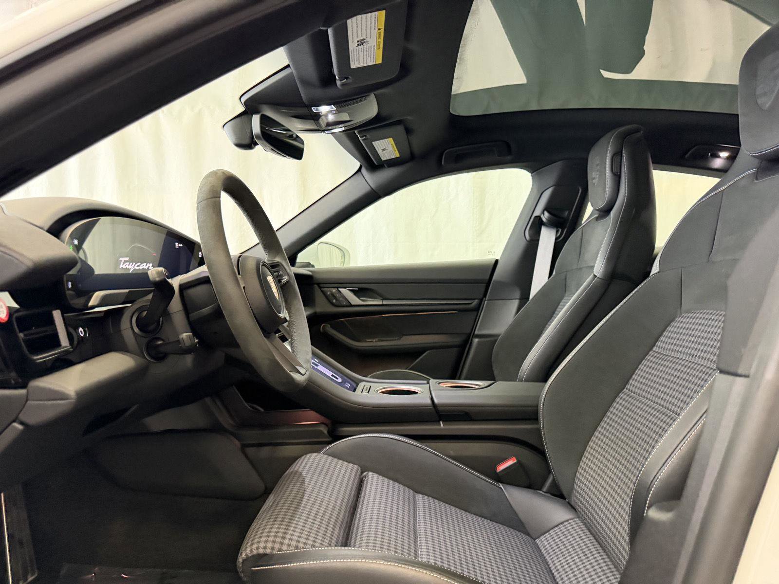 Certified 2025 Porsche Taycan image 5