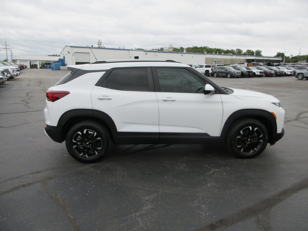 Certified 2022 Chevrolet TrailBlazer LT w/ Confidence II Package FWD image 5