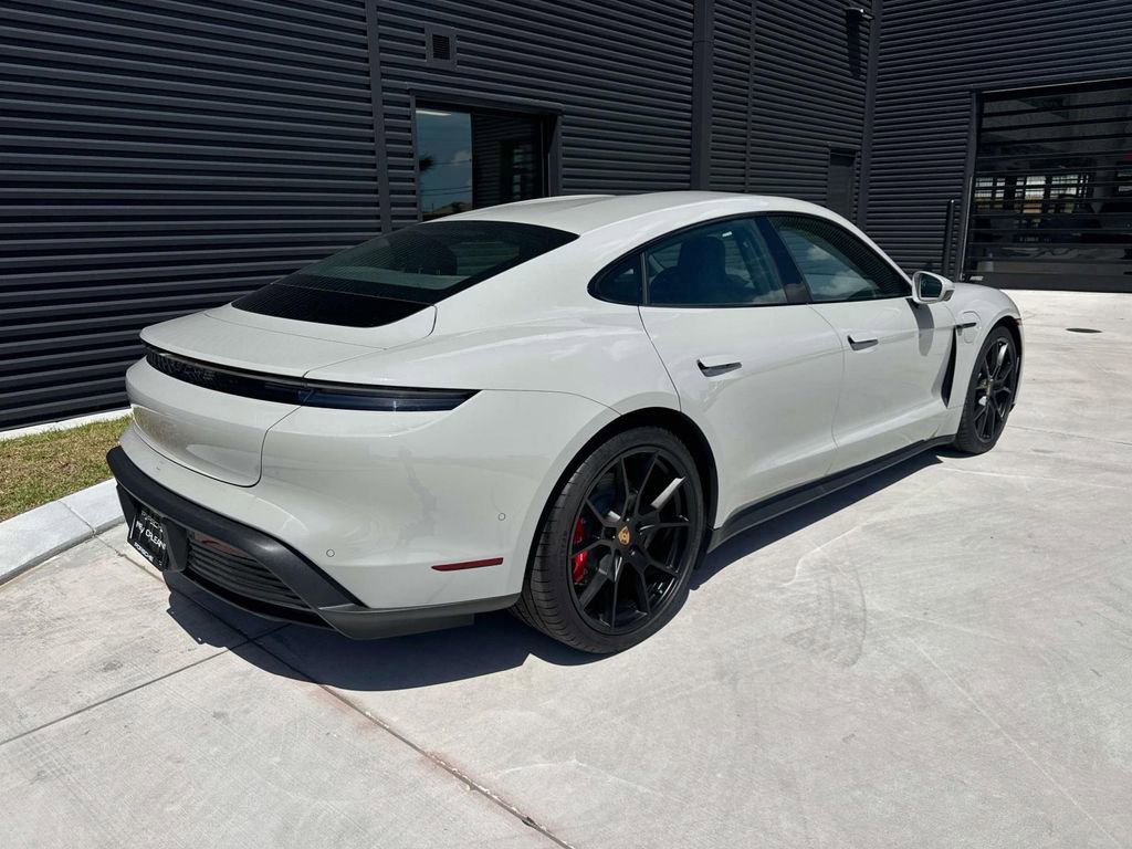 Used 2025 Porsche Taycan 4S image 11