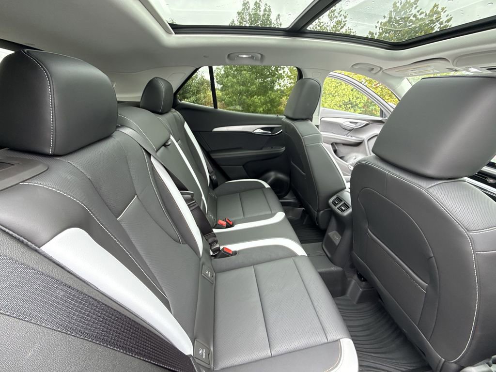 Certified 2025 Buick Envision Sport Touring image 34