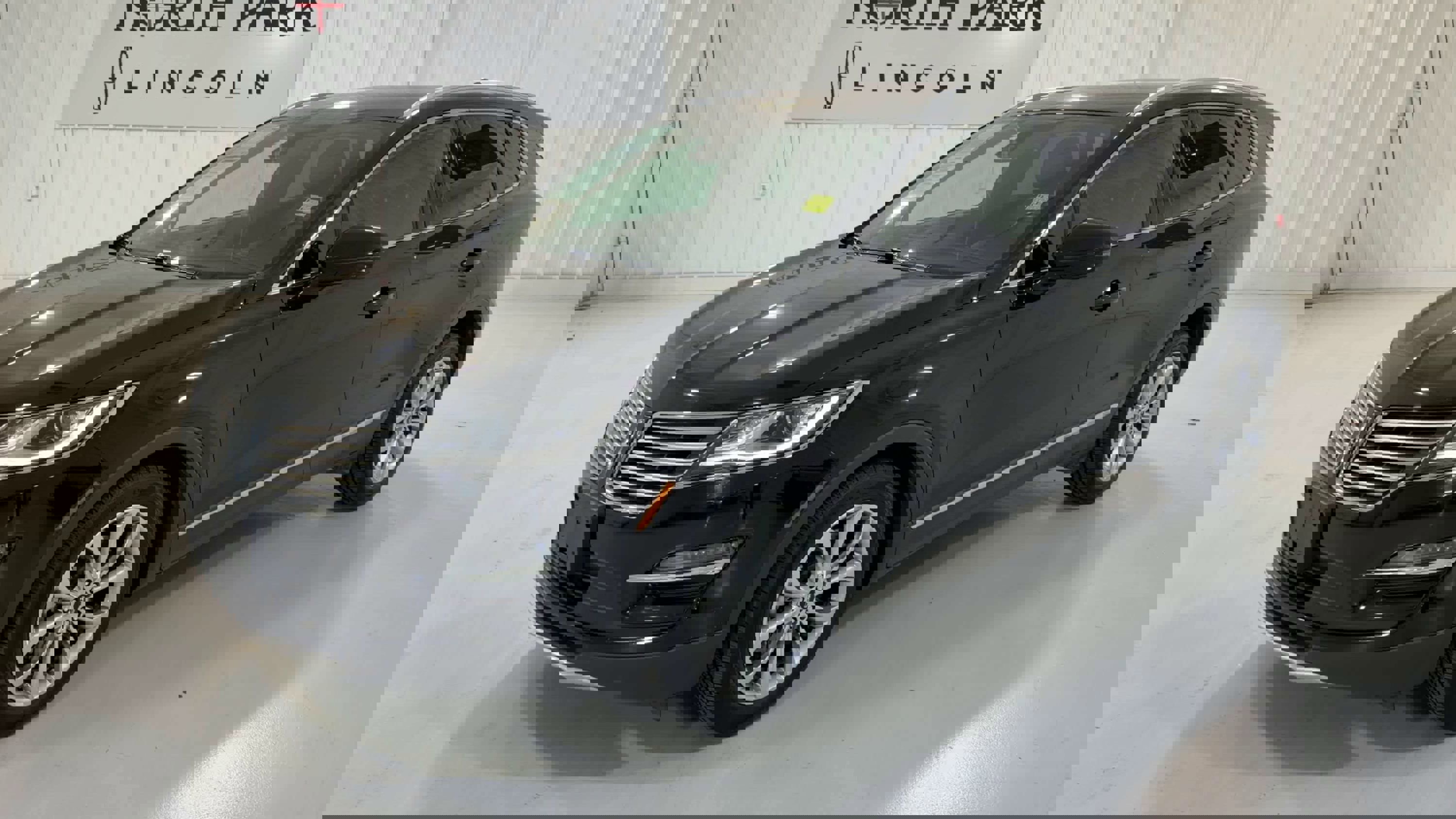 Used 2018 Lincoln MKC Select w/ Select Plus Package image 5