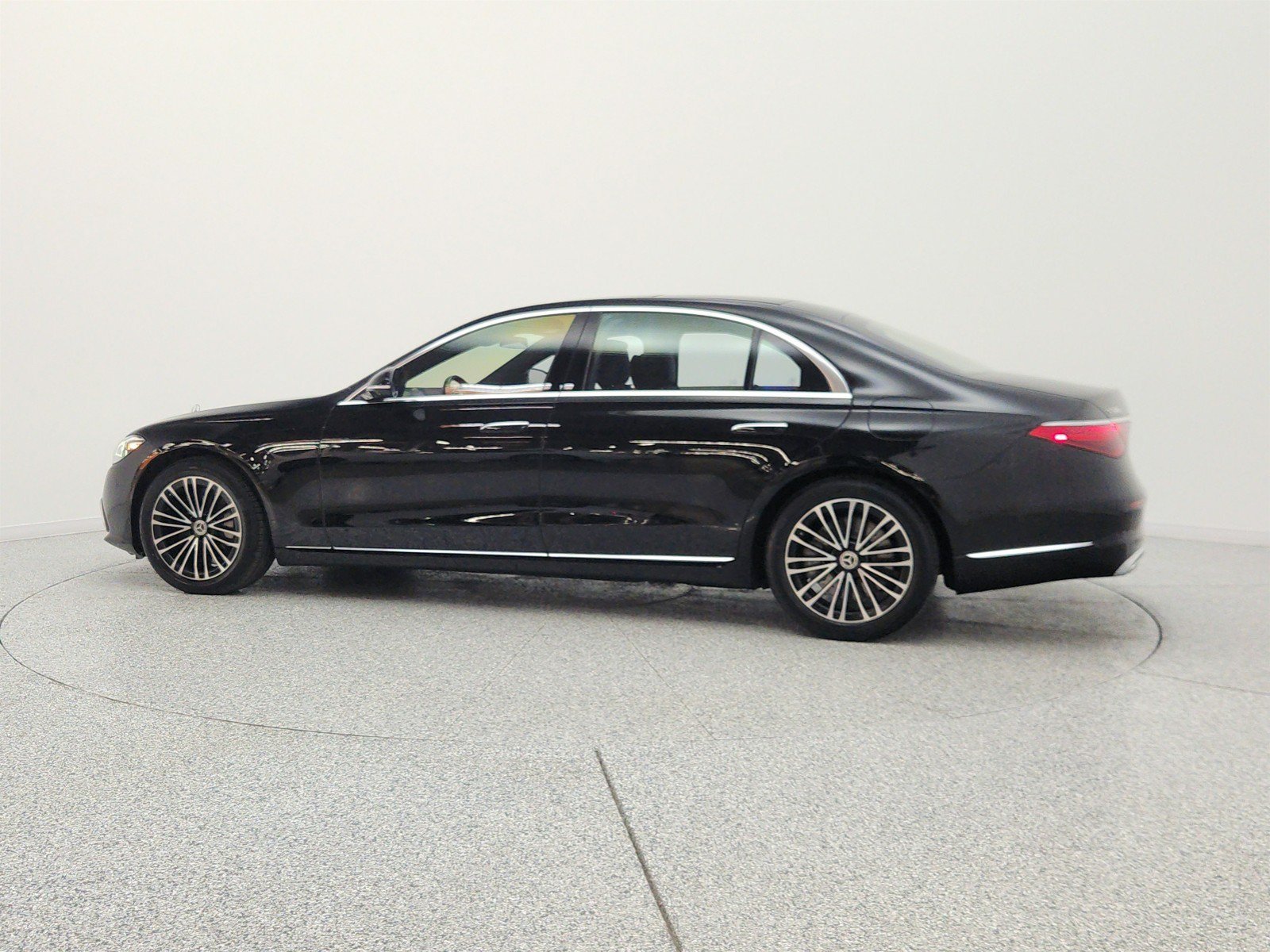 Used 2023 Mercedes-Benz S 580e 4MATIC Sedan image 8