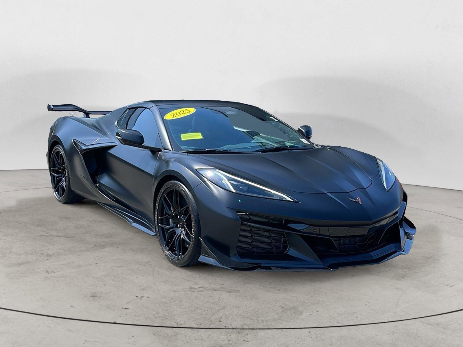 Used 2025 Chevrolet Corvette Z06 w/ Z07 Performance Package image 1