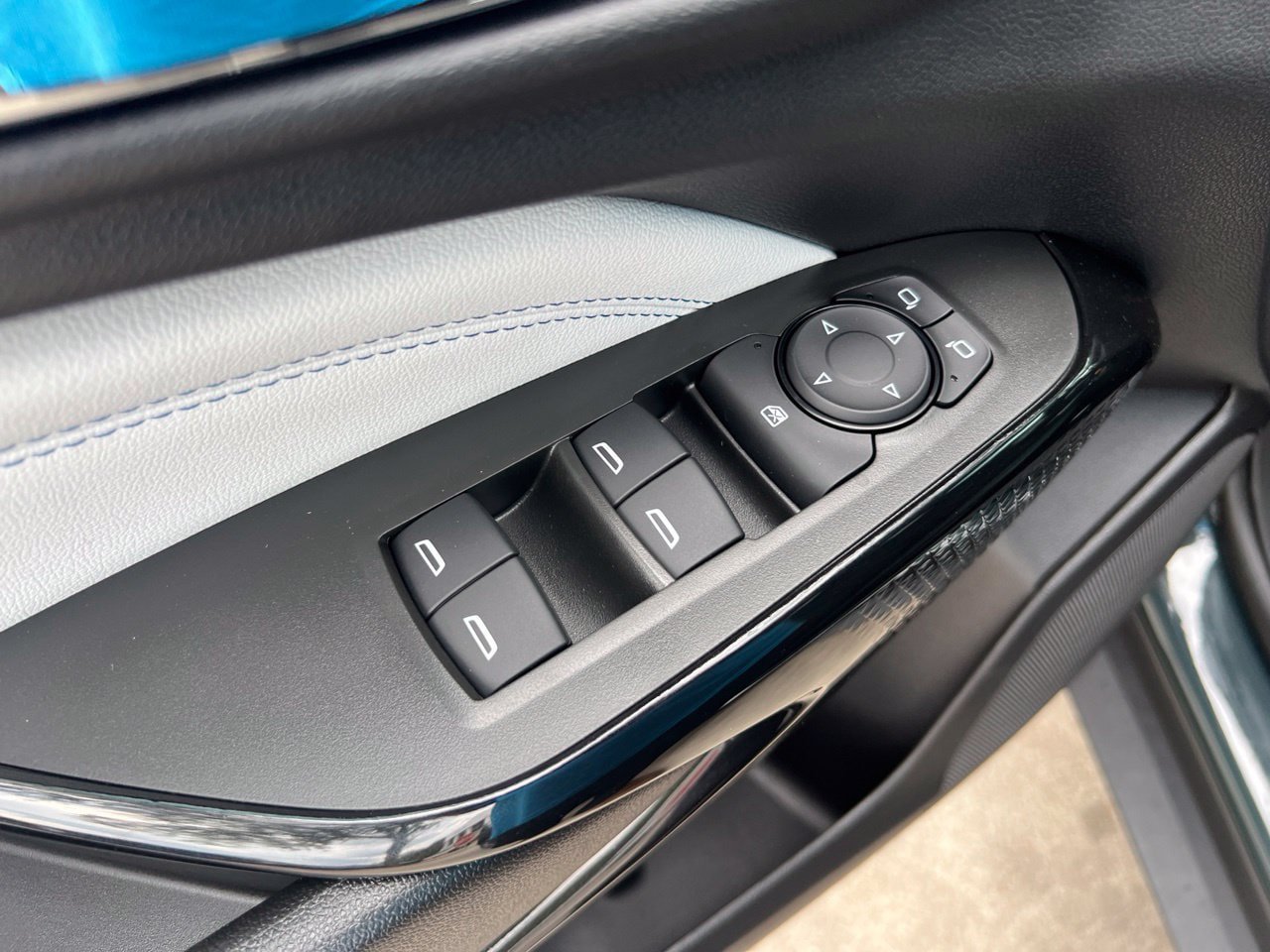 New 2026 Chevrolet Trax LT w/ LT Convenience Package FWD image 13