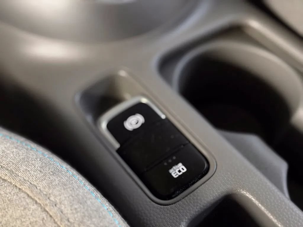 Used 2016 Kia Soul EV FWD image 28