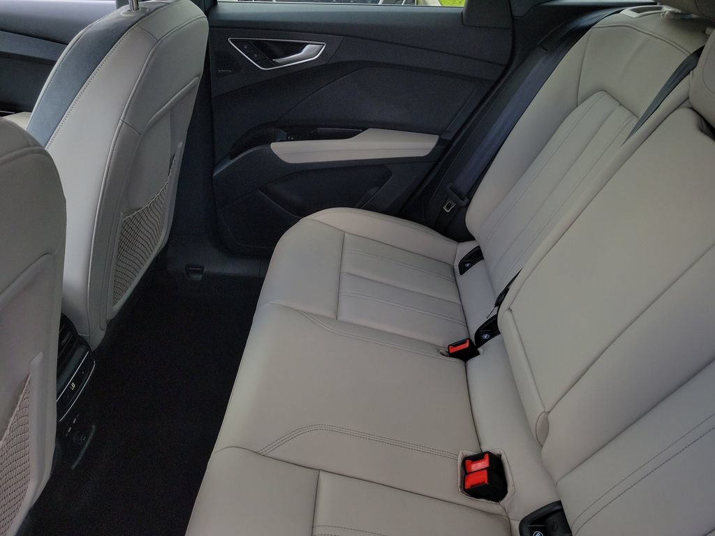 Certified 2025 Audi Q4 e-tron Premium Plus w/ Premium Plus AWD/4WD image 26