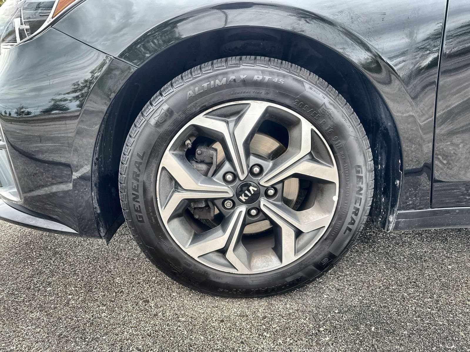 Used 2021 Kia Forte LXS FWD image 8