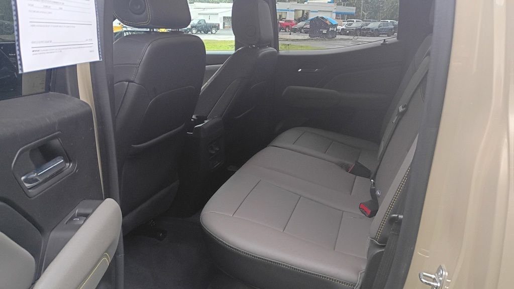 Used 2023 Chevrolet Colorado ZR2 w/ ZR2 Convenience Package III AWD/4WD image 15