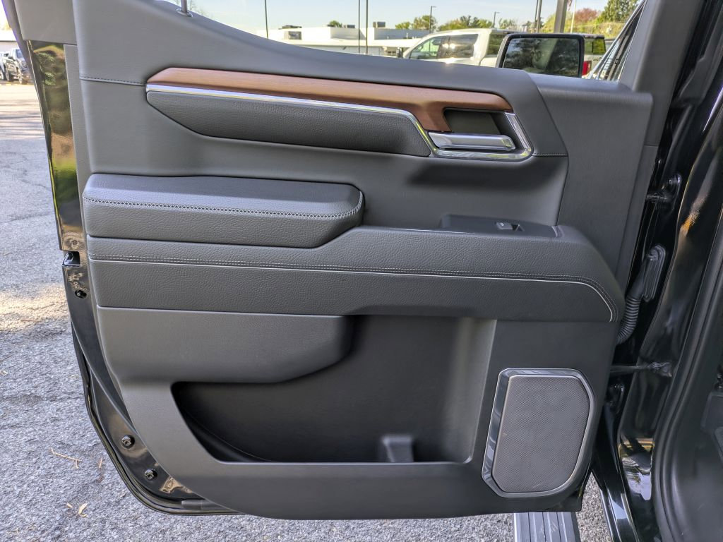 Certified 2023 GMC Sierra 1500 Denali w/ Denali Reserve Package AWD/4WD image 28