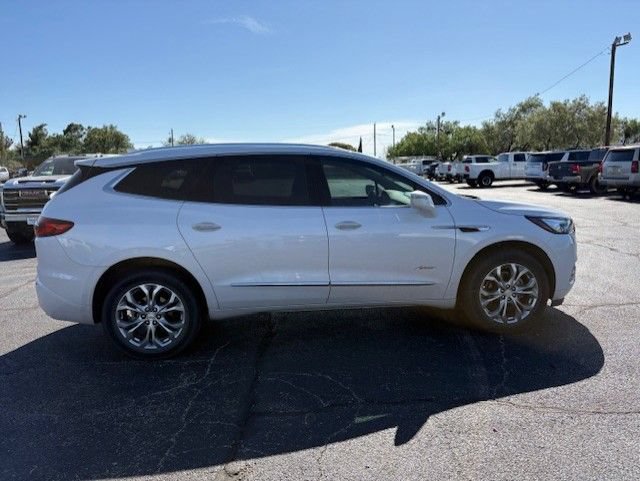 Used 2020 Buick Enclave Avenir w/ Avenir Technology Package FWD image 4
