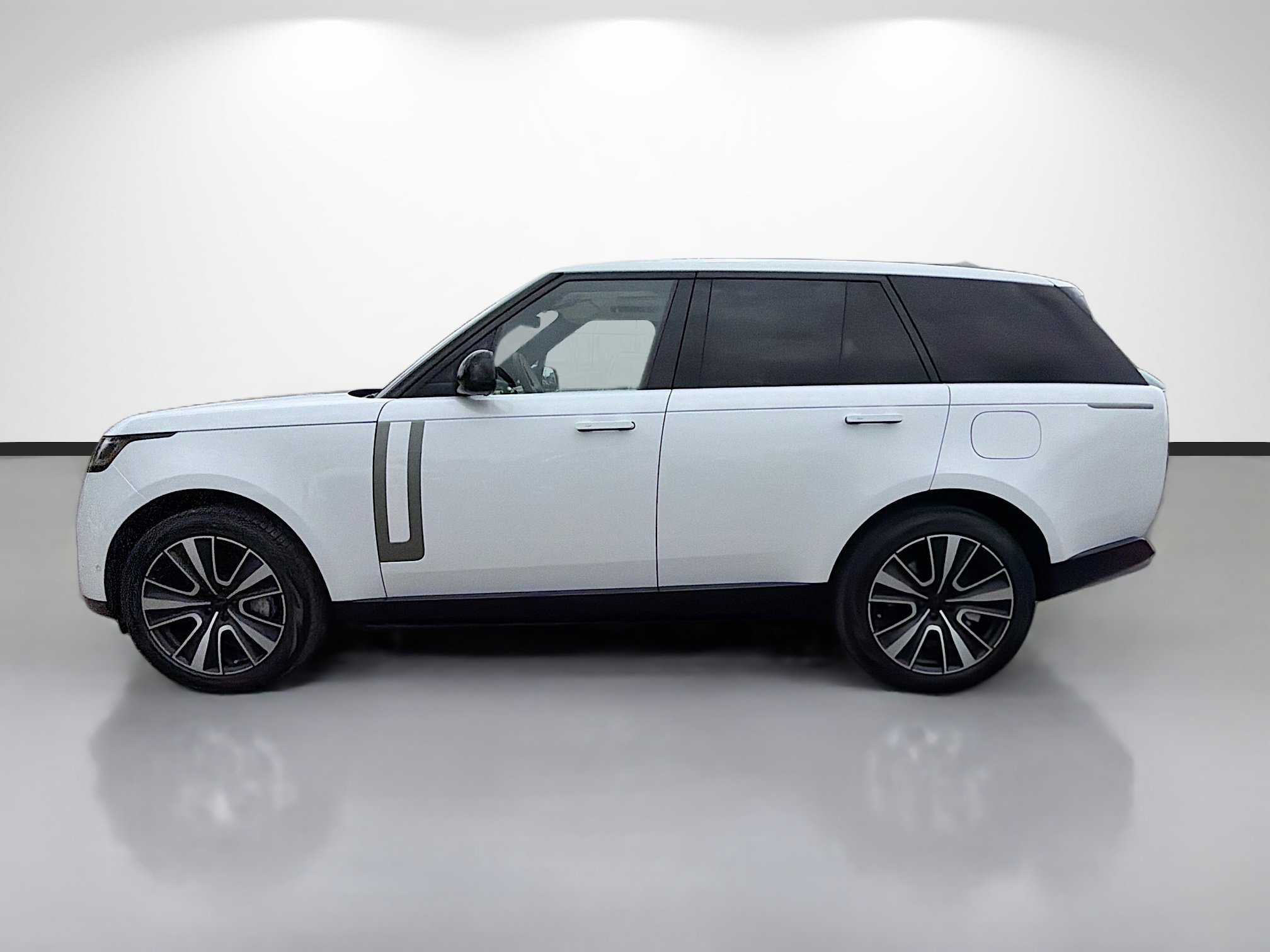 New 2026 Land Rover Range Rover SE AWD/4WD image 2