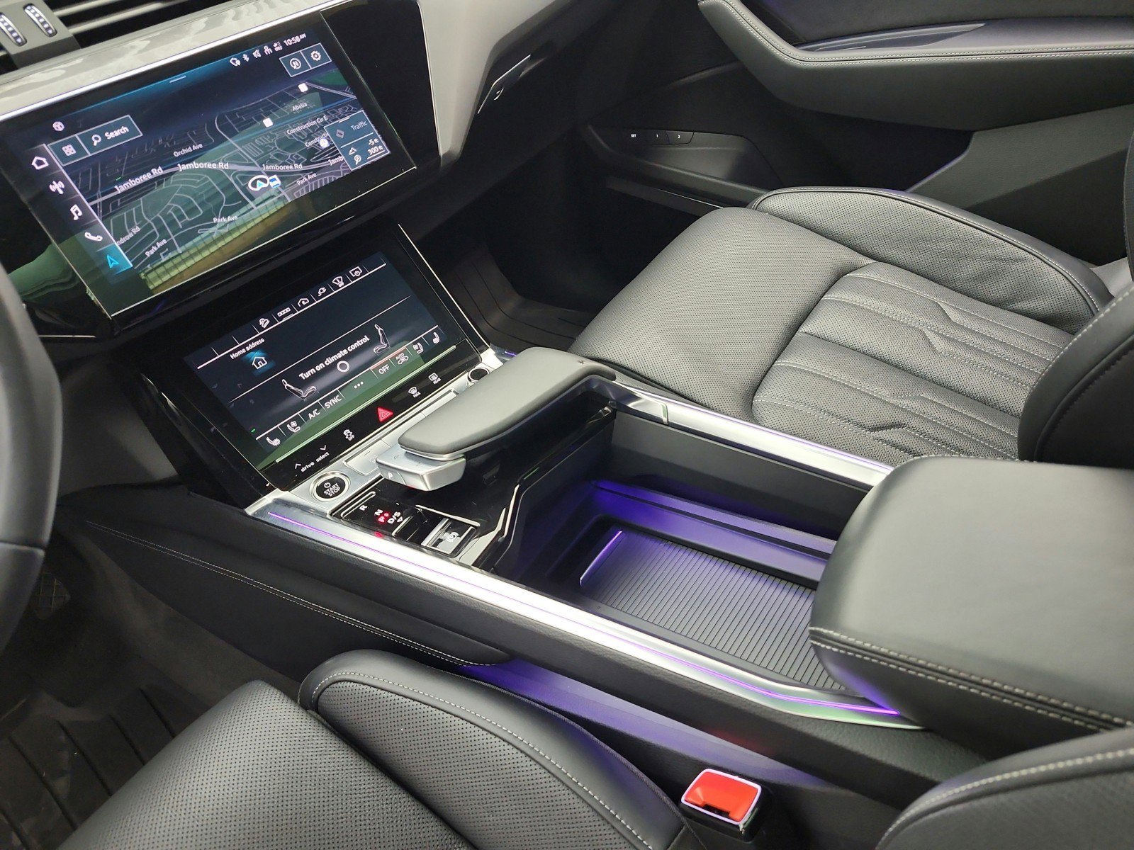 Used 2023 Audi e-tron Prestige w/ Prestige Package image 14