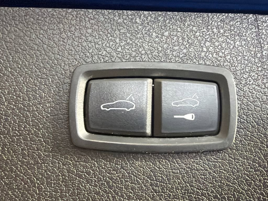 Used 2016 Porsche Macan S image 21