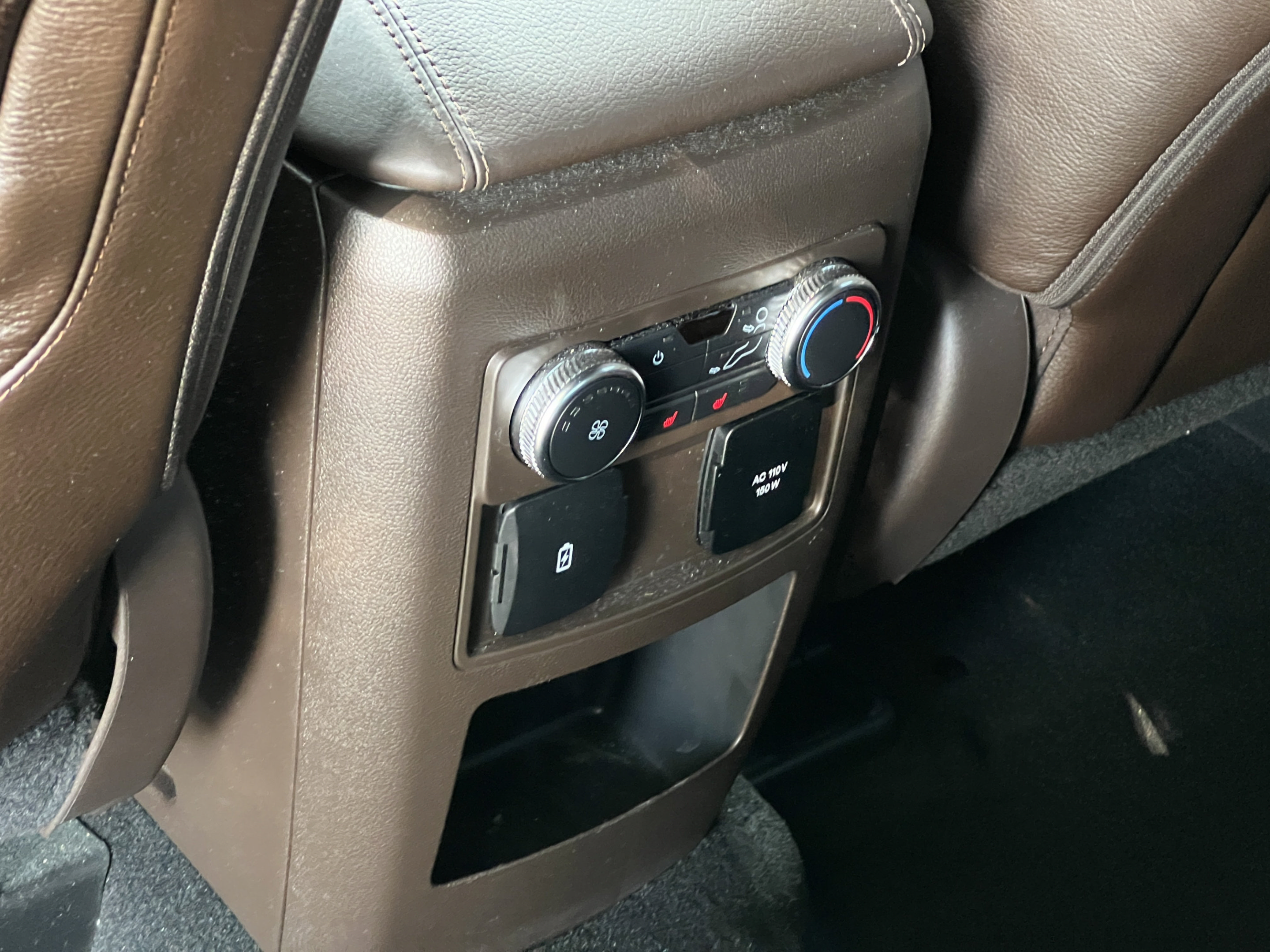 Used 2021 Ford Explorer King Ranch w/ Premium Technology Package RWD image 26