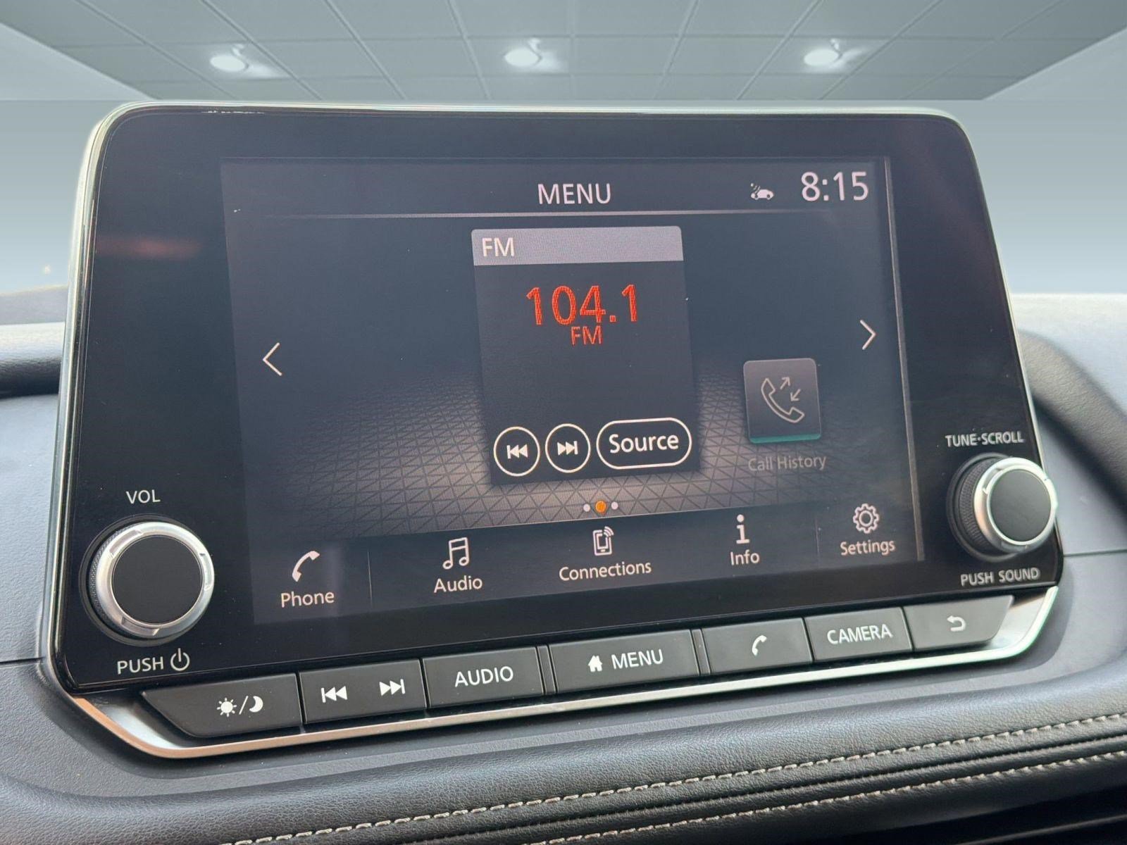 Used 2025 Nissan Rogue SV image 22