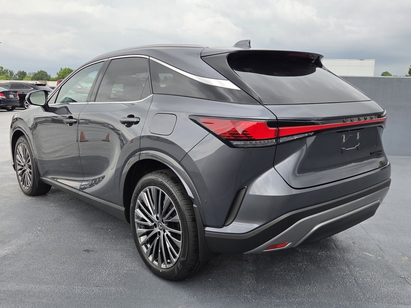 New 2026 Lexus RX 450h AWD w/ Convenience Package image 3