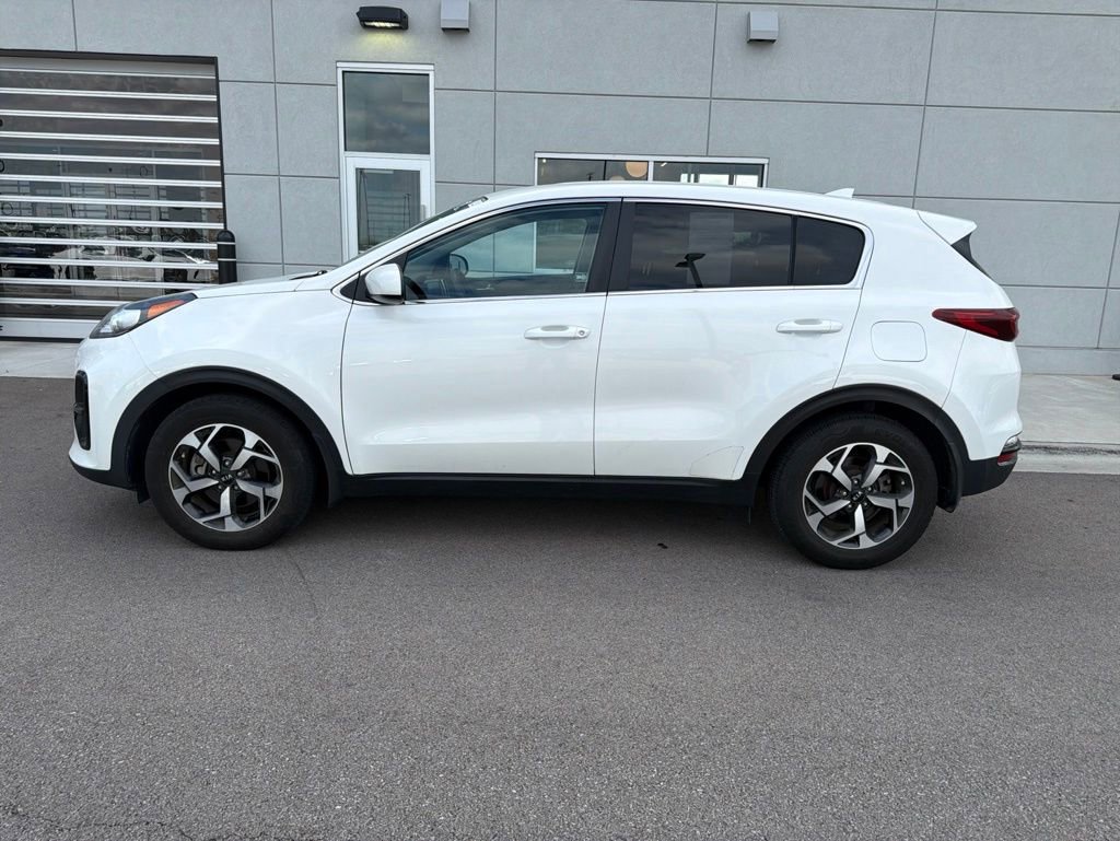 Certified 2022 Kia Sportage LX FWD image 3