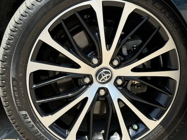 Used 2019 Toyota Camry SE FWD image 9