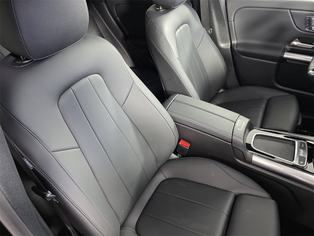 Certified 2025 Mercedes-Benz GLA 250 image 29