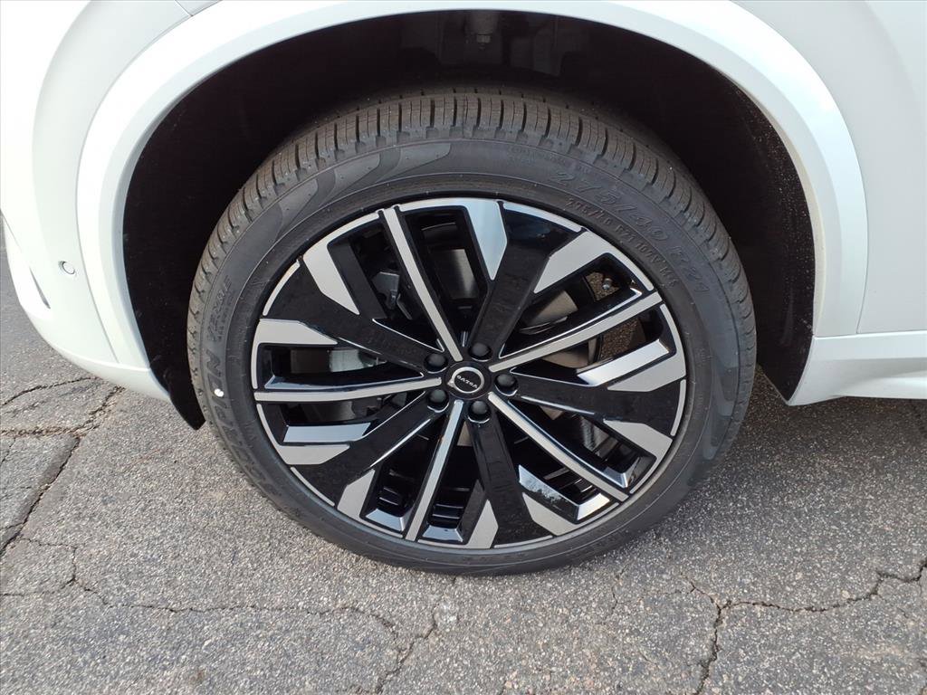 New 2026 Volvo XC90 B6 Ultra w/ Protection Package image 11
