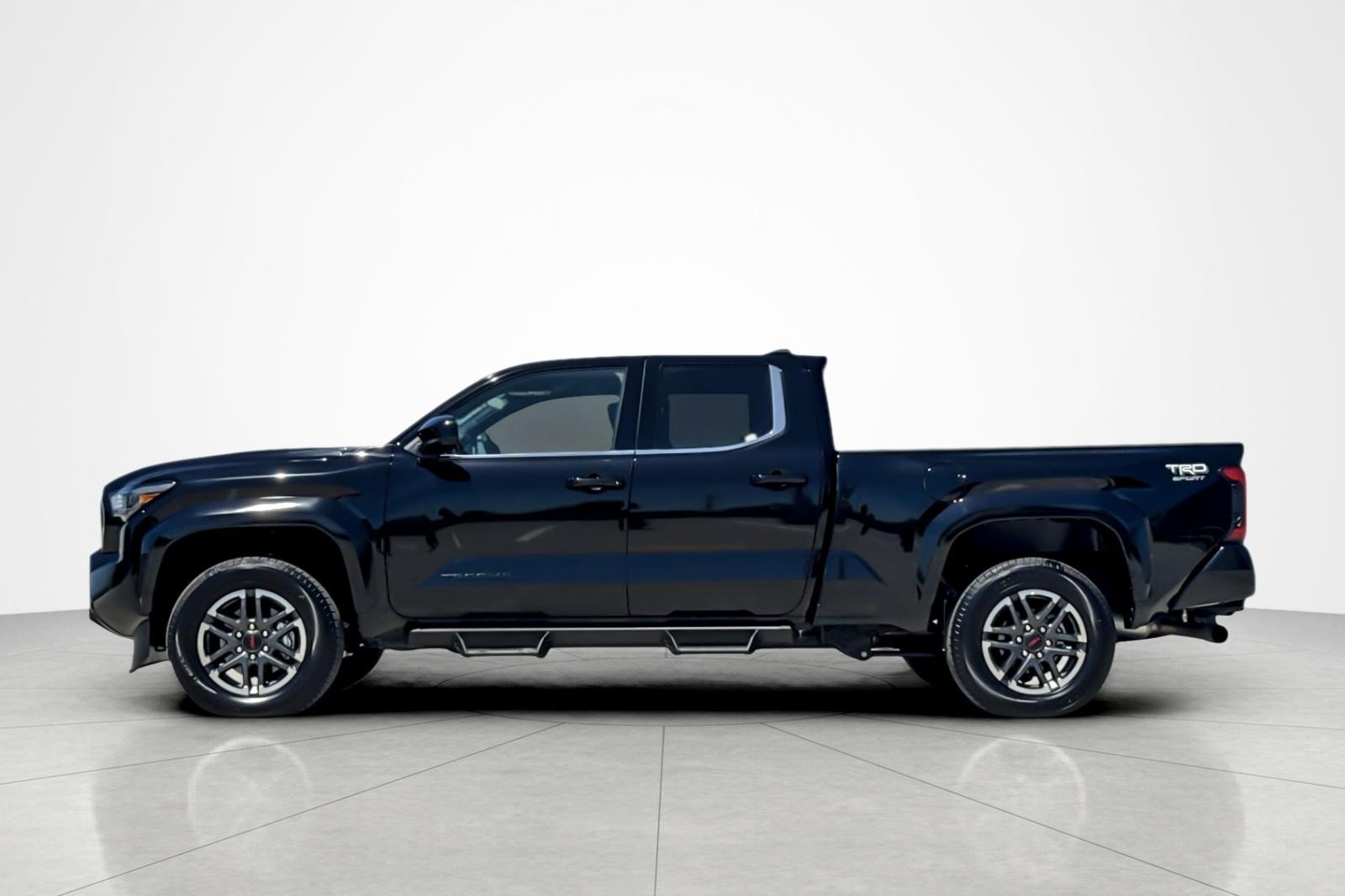 Certified 2025 Toyota Tacoma TRD Sport AWD/4WD image 2