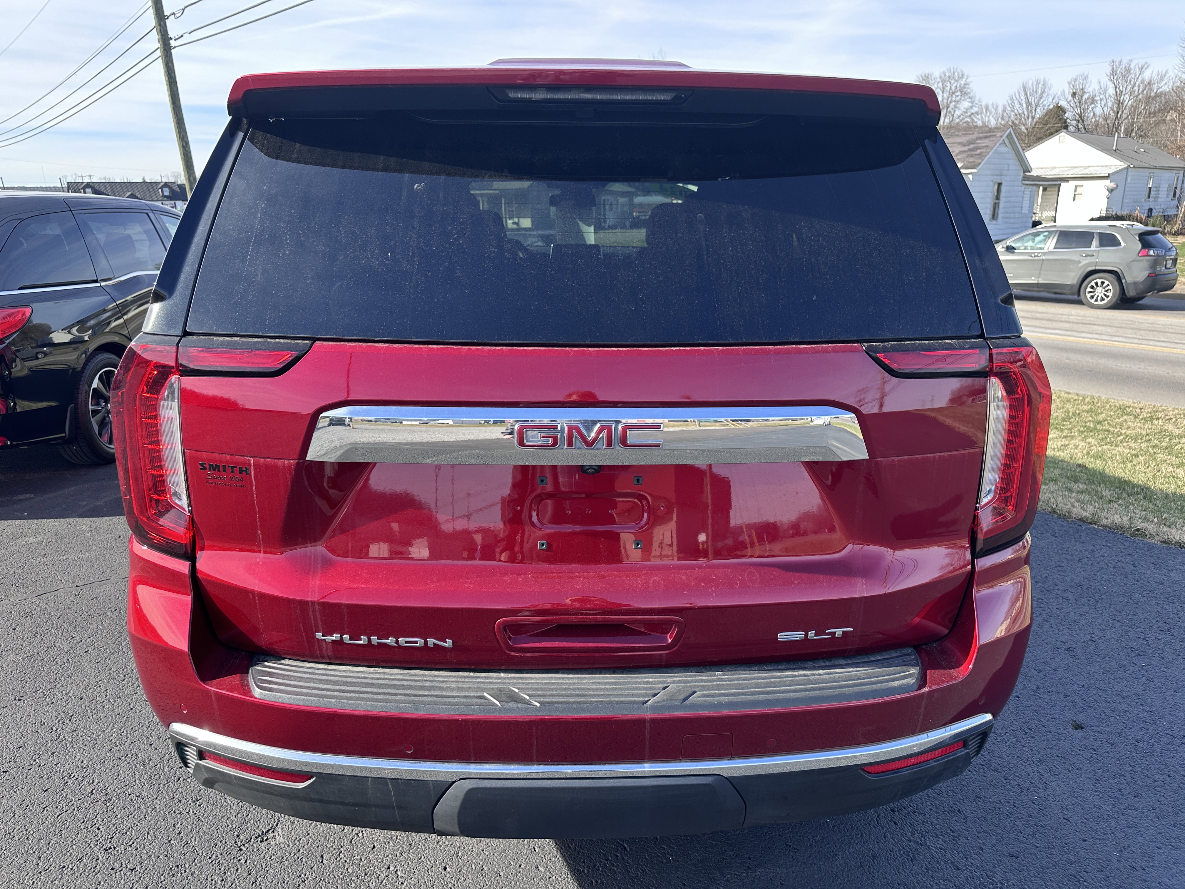 Used 2024 GMC Yukon SLT w/ SLT Luxury Package image 7