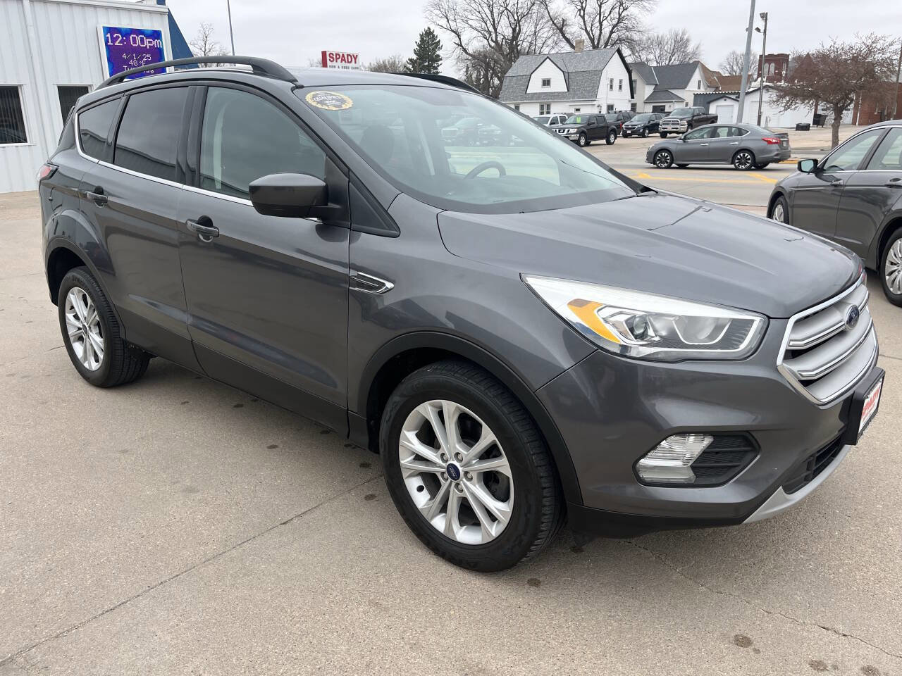 Used 2018 Ford Escape SEL image 2