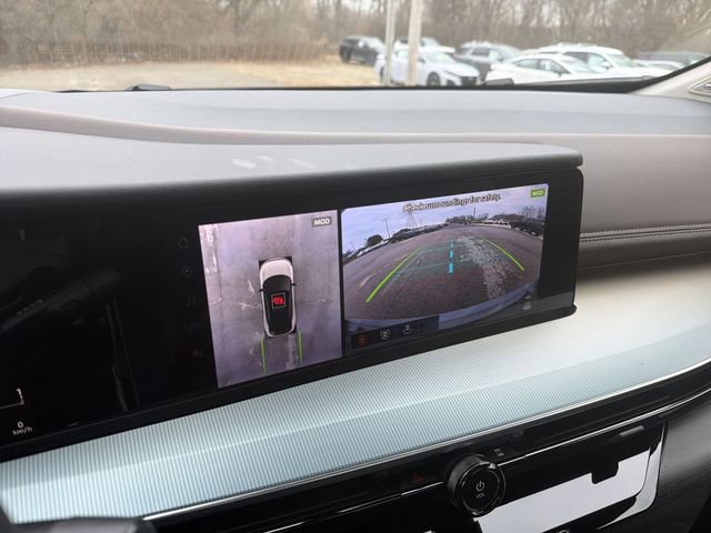 Certified 2025 Nissan Murano Platinum w/ Cargo Package image 27