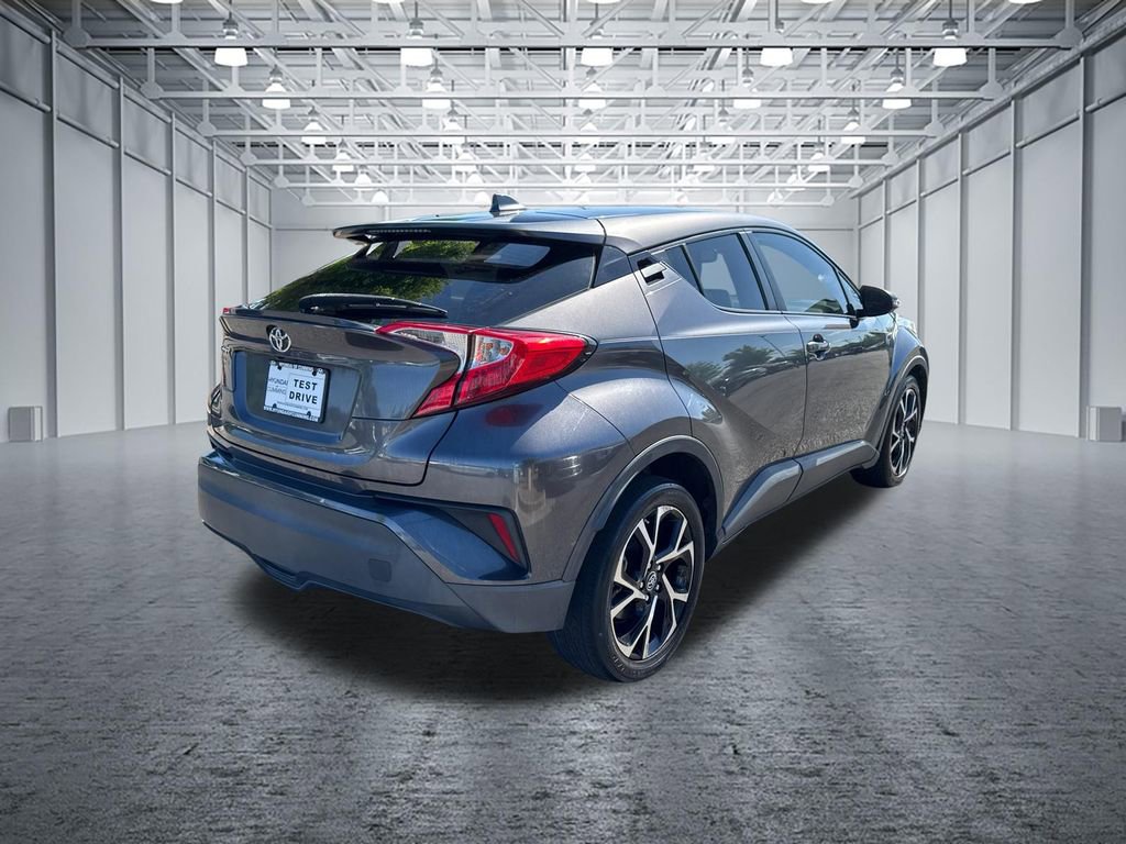 Used 2019 Toyota C-HR XLE image 7