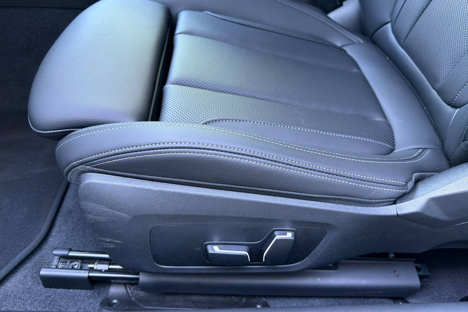 Used 2025 BMW 230i Coupe image 14